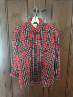 Classic Vintage Red Plaid Button-Down Shirt - Men's Casual, great condition!